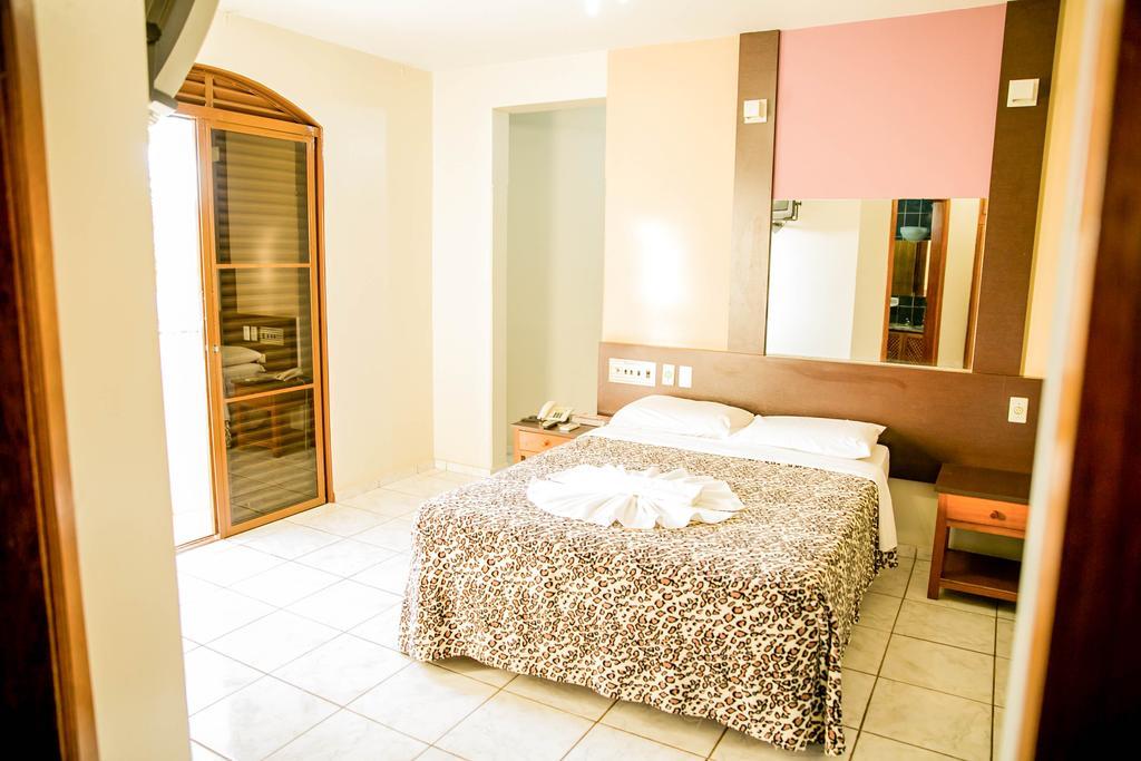Piloes Palace Hotel Mineiros Rom bilde