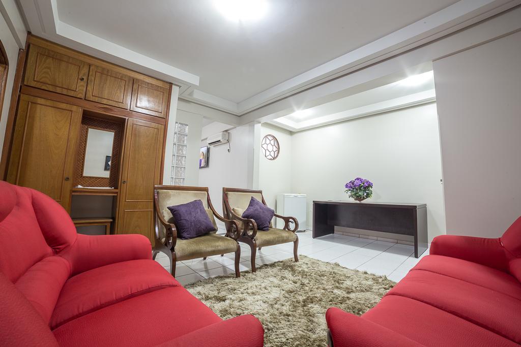Piloes Palace Hotel Mineiros Eksteriør bilde